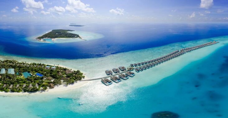 Surga Tropis Maladewa: Destinasi Liburan Mewah di Samudra Hindia